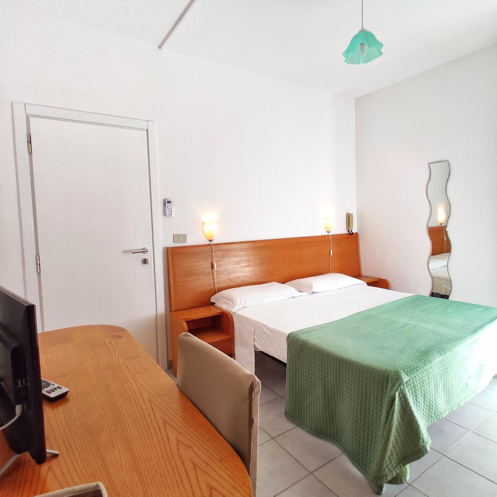 Piccolo Hotel Terracina Kültér fotó
