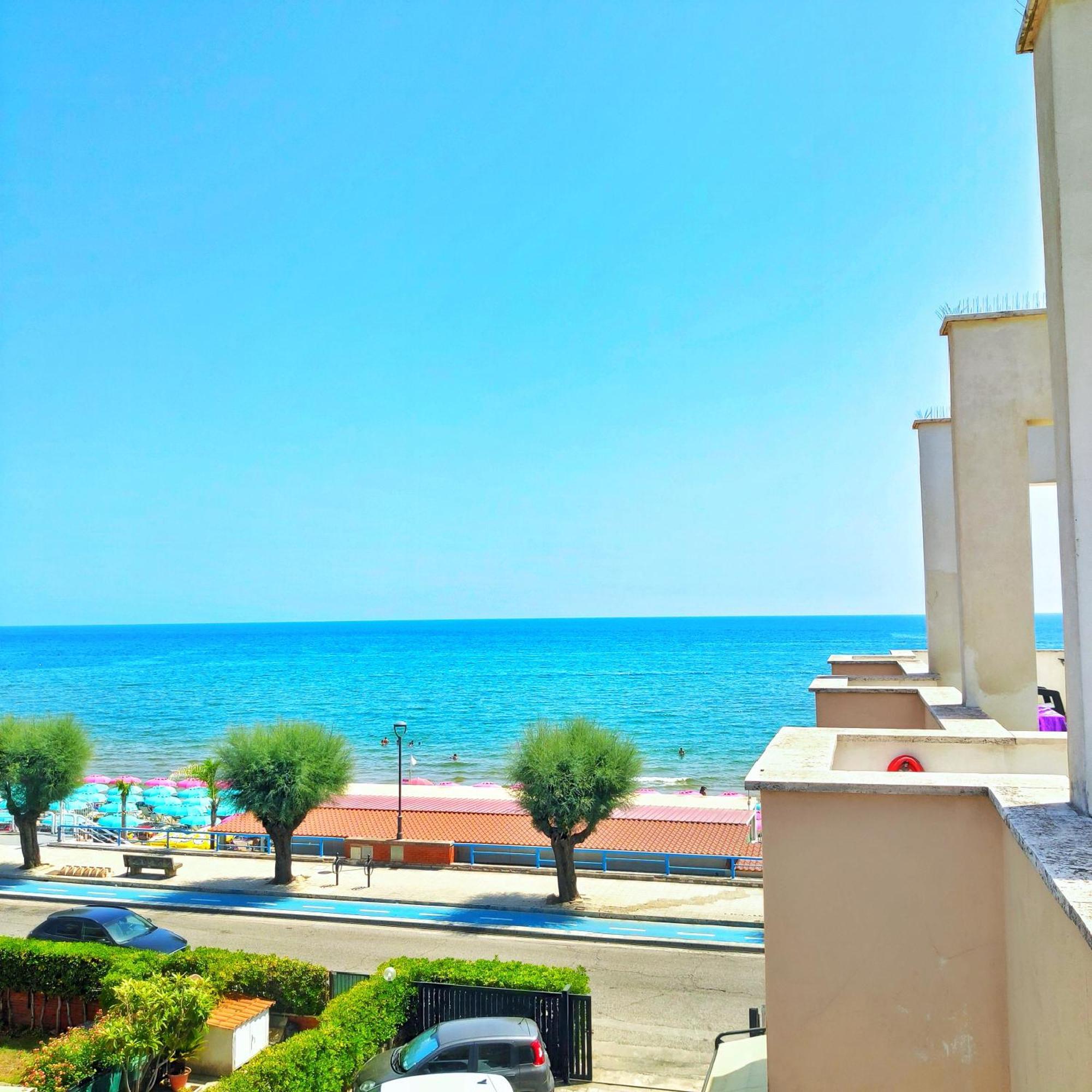 Piccolo Hotel Terracina Kültér fotó