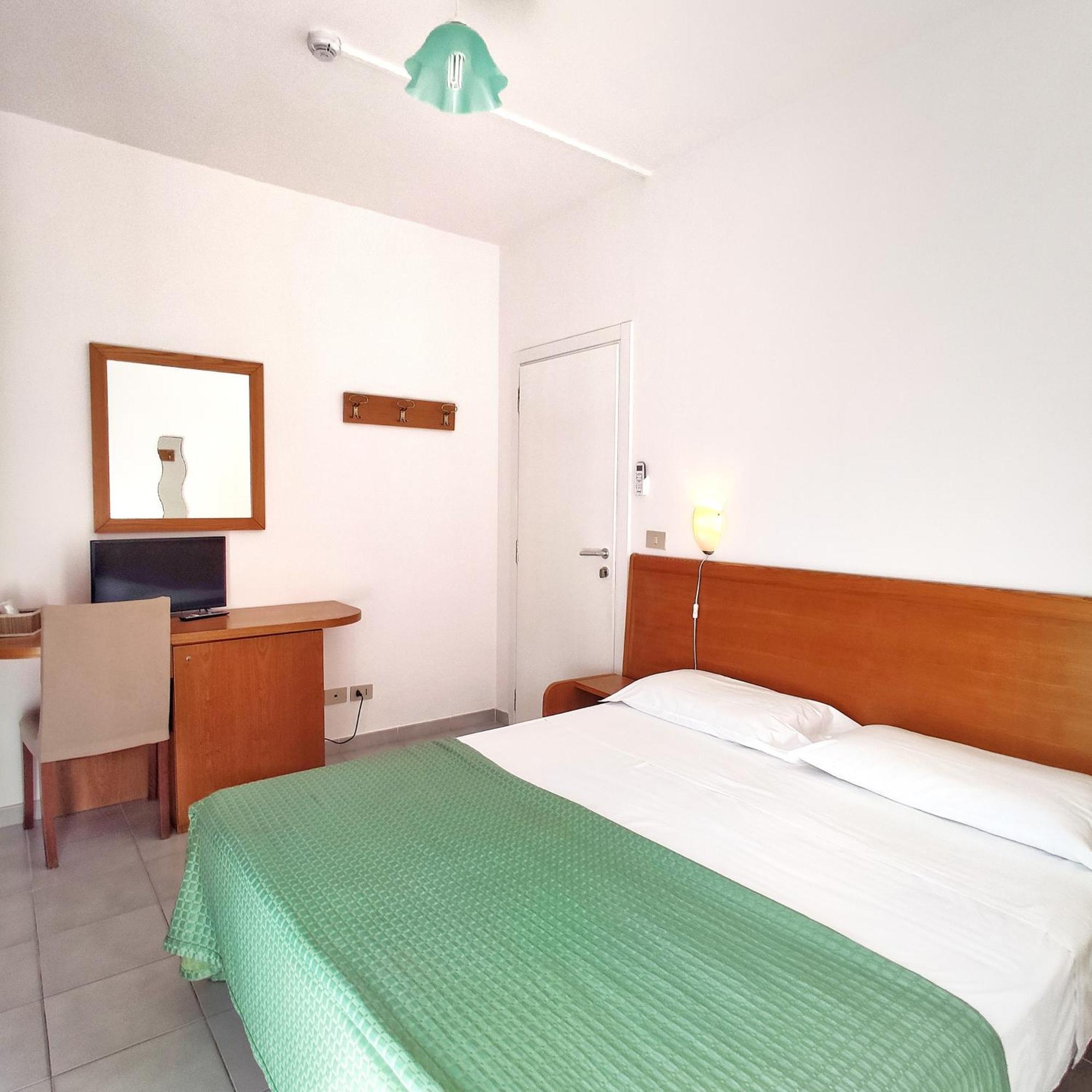 Piccolo Hotel Terracina Kültér fotó