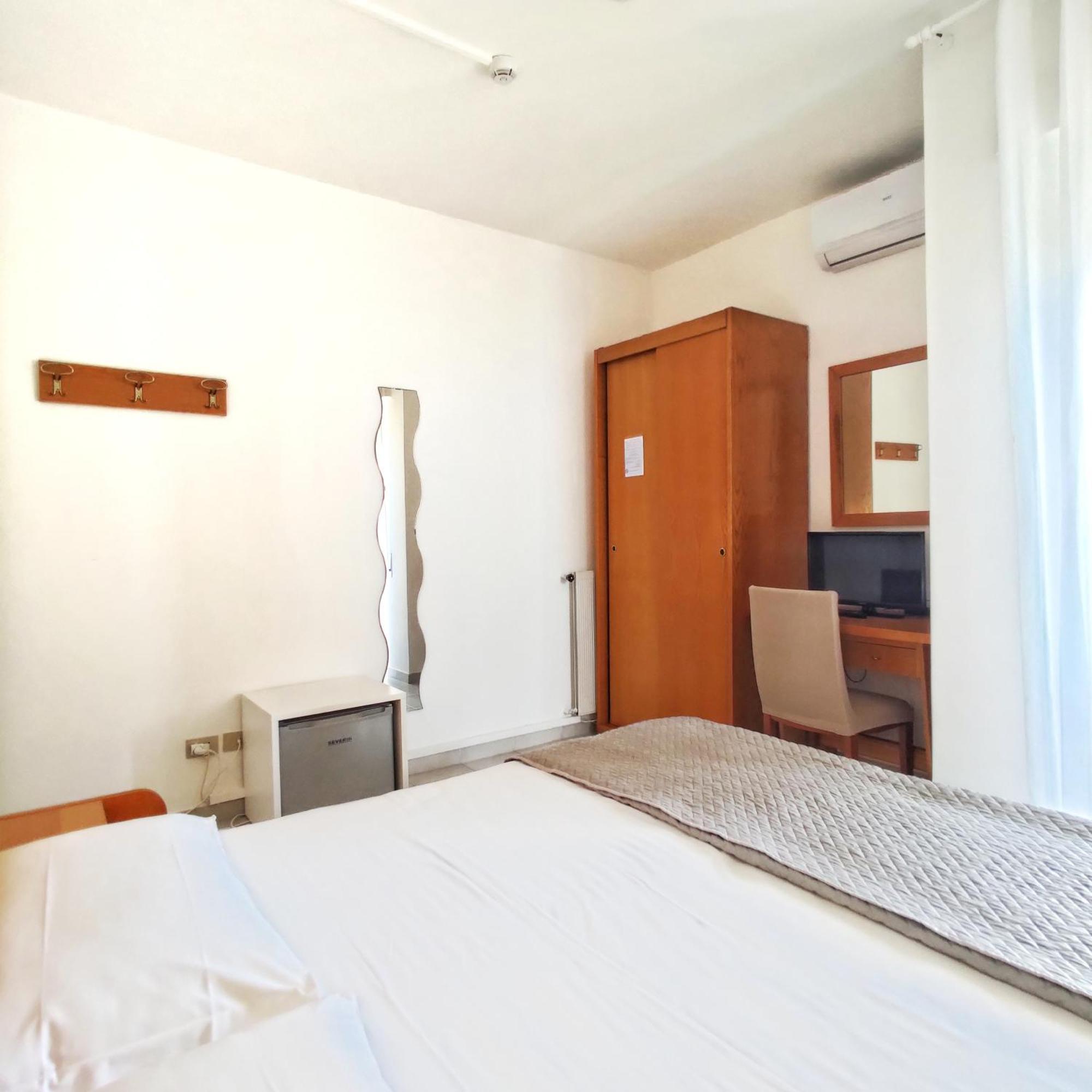Piccolo Hotel Terracina Kültér fotó