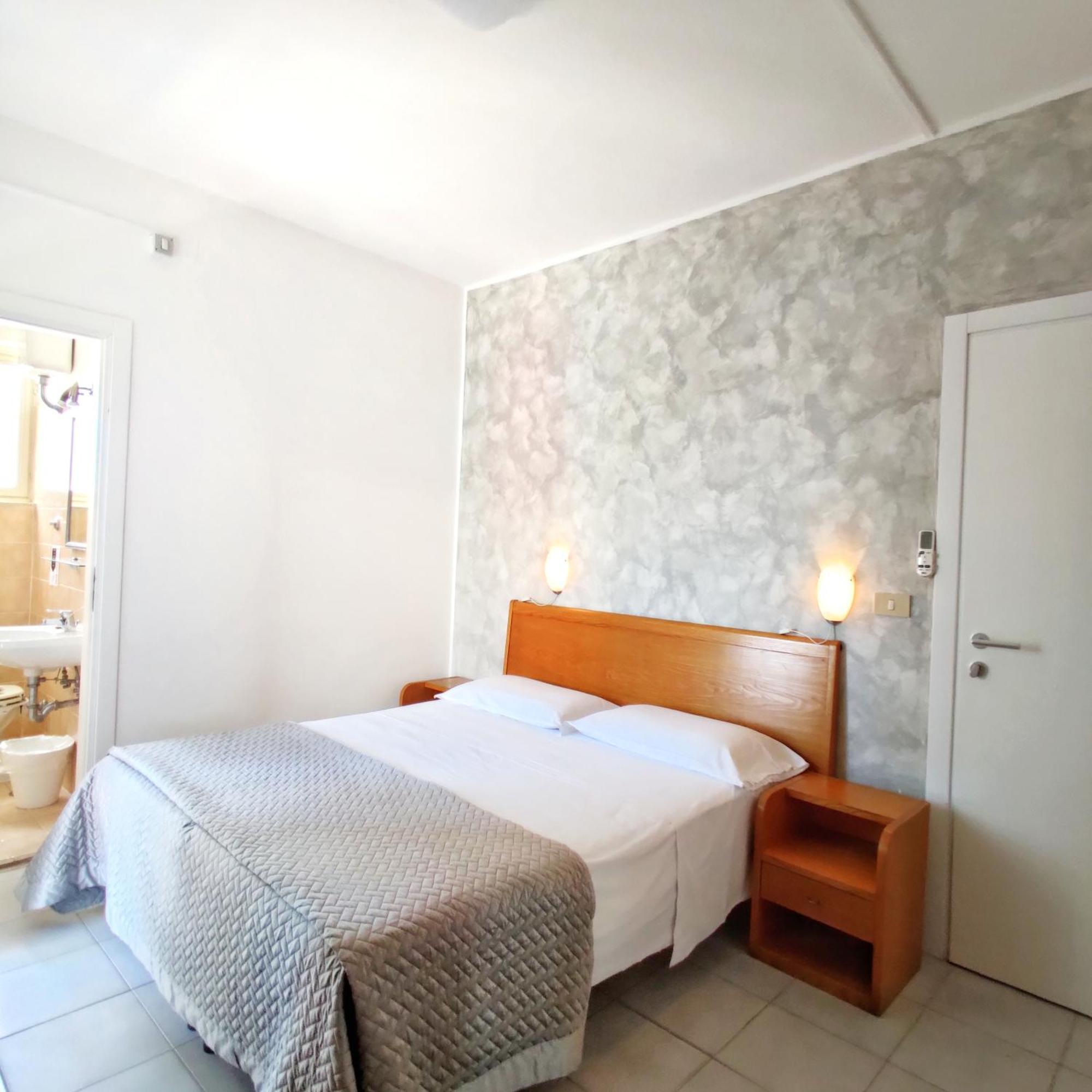Piccolo Hotel Terracina Kültér fotó