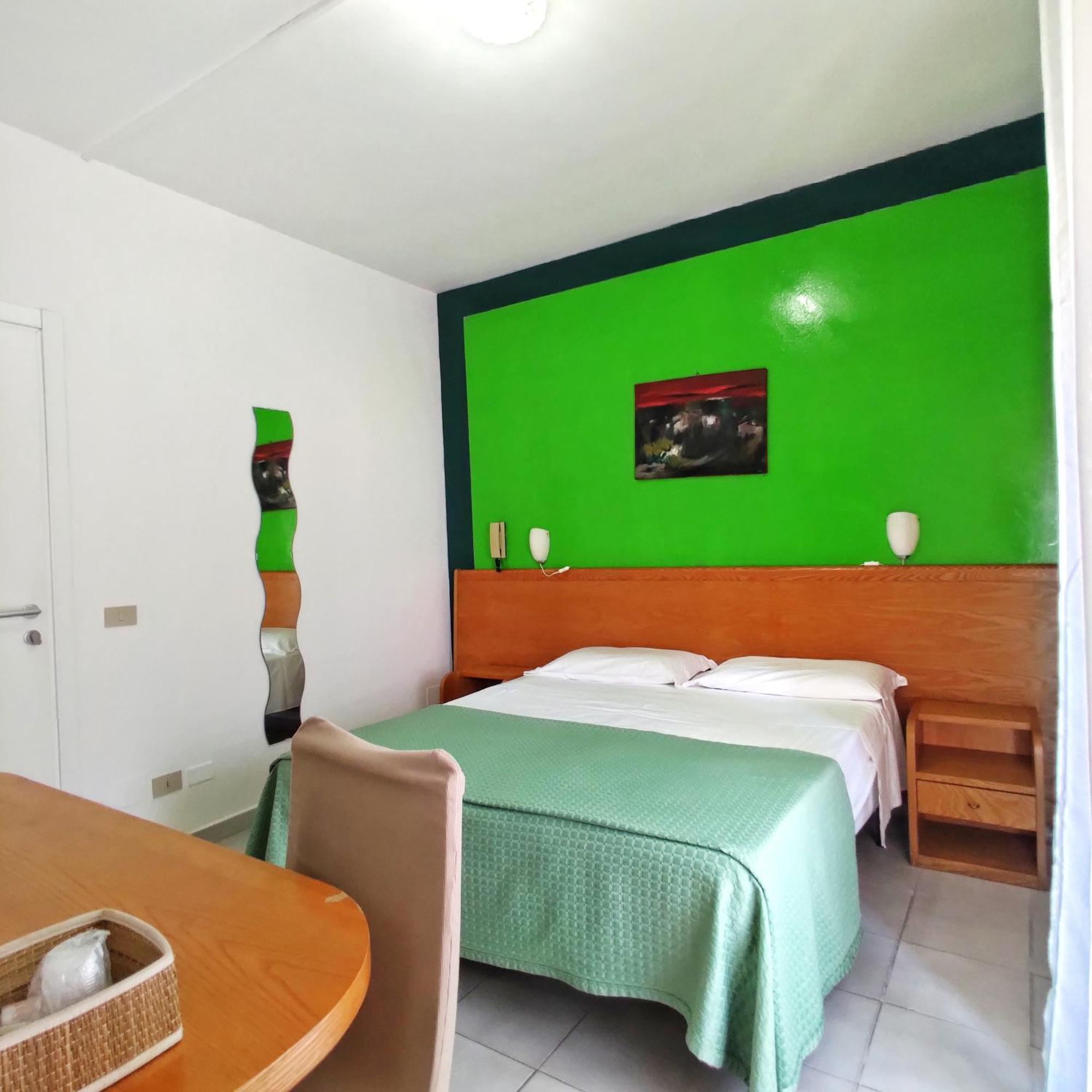 Piccolo Hotel Terracina Kültér fotó