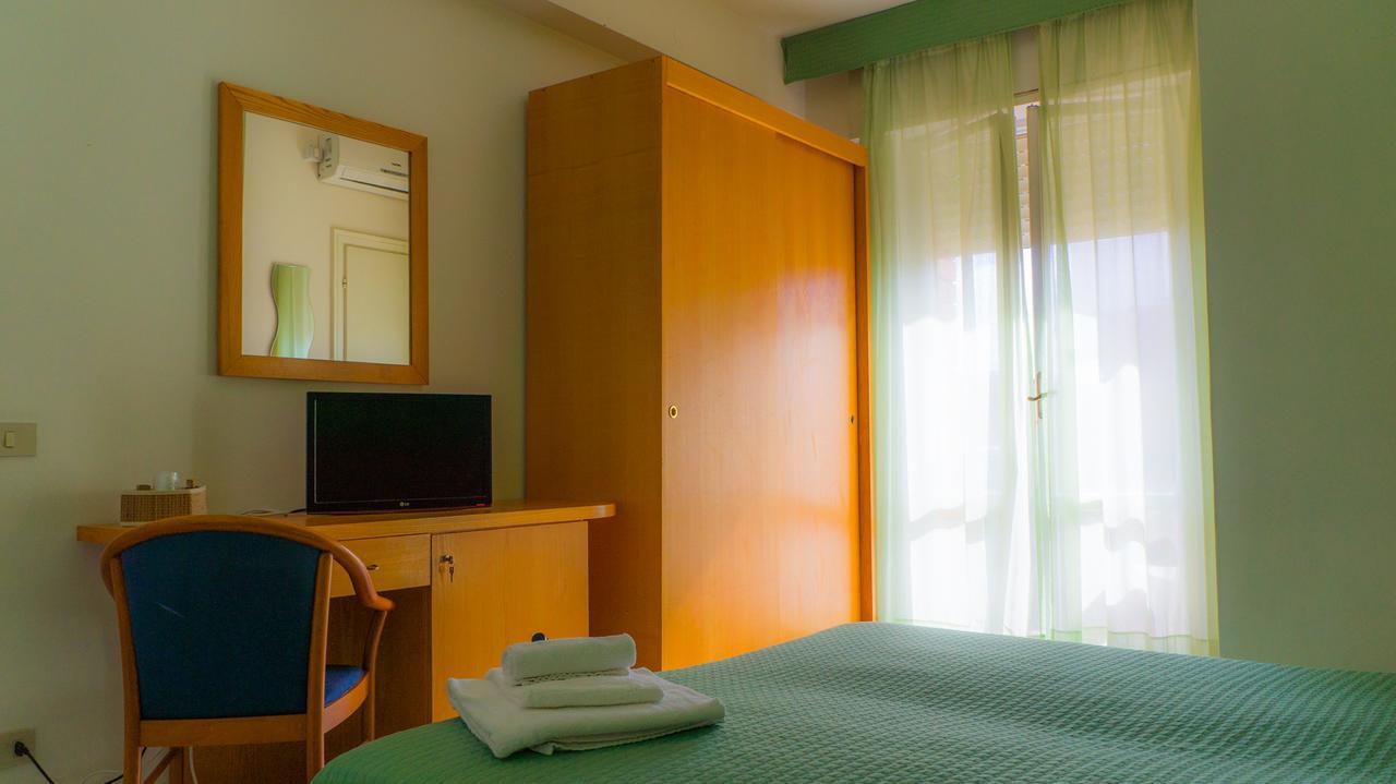 Piccolo Hotel Terracina Kültér fotó